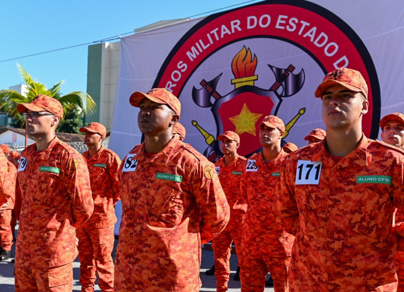 Corpo de Bombeiros Militar do Estado do Rio de Janeiro abriu processo seletivo para 192 vagas temporárias na área da Saúde.