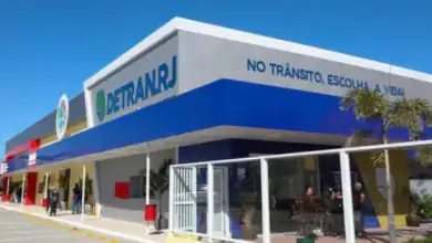 Servidores do Detran-RJ iniciam greve por tempo indeterminado nesta quarta-feira (7). Serviços veiculares e de habilitação podem ser afetados.